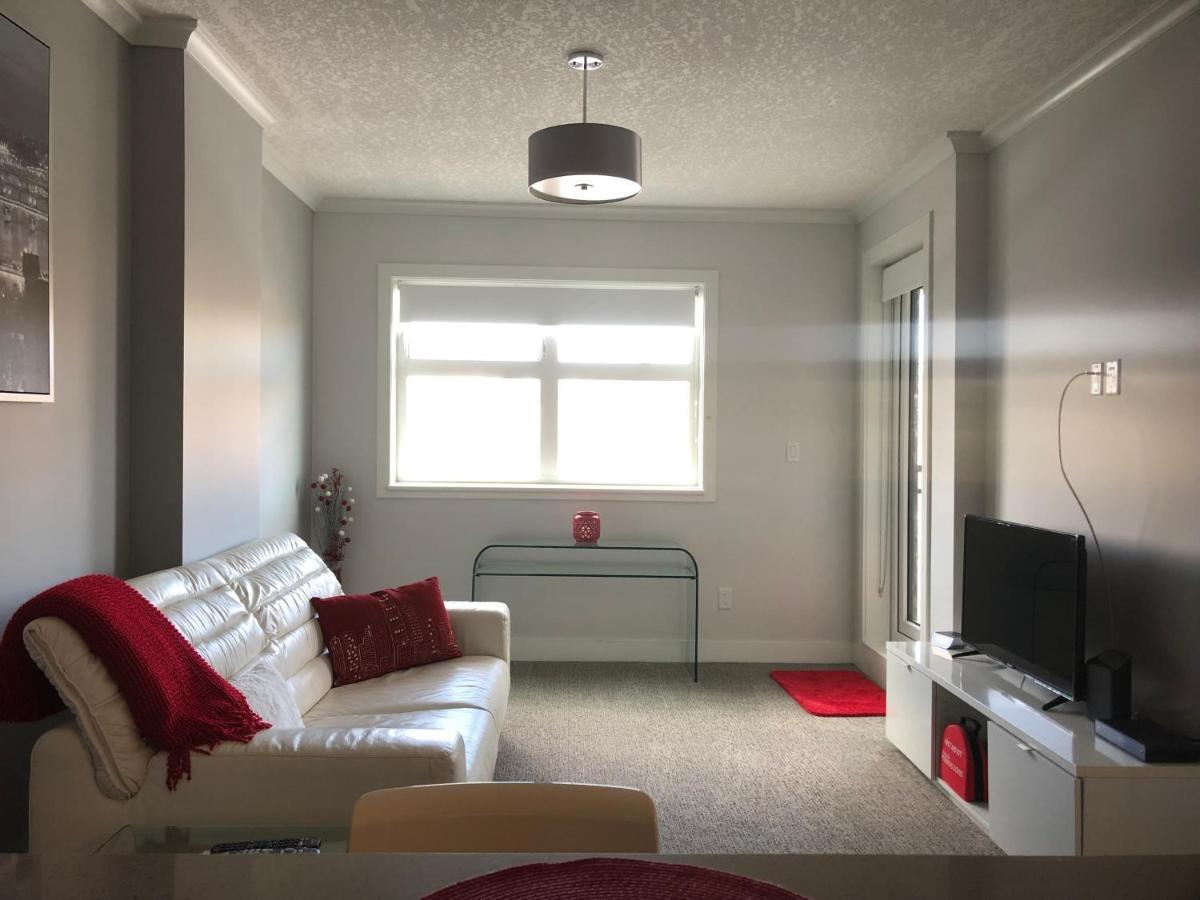Amicable, Cozy, High Speed Internet, Sleeps 2 Riverview Downtown Apartment YYC Esterno foto